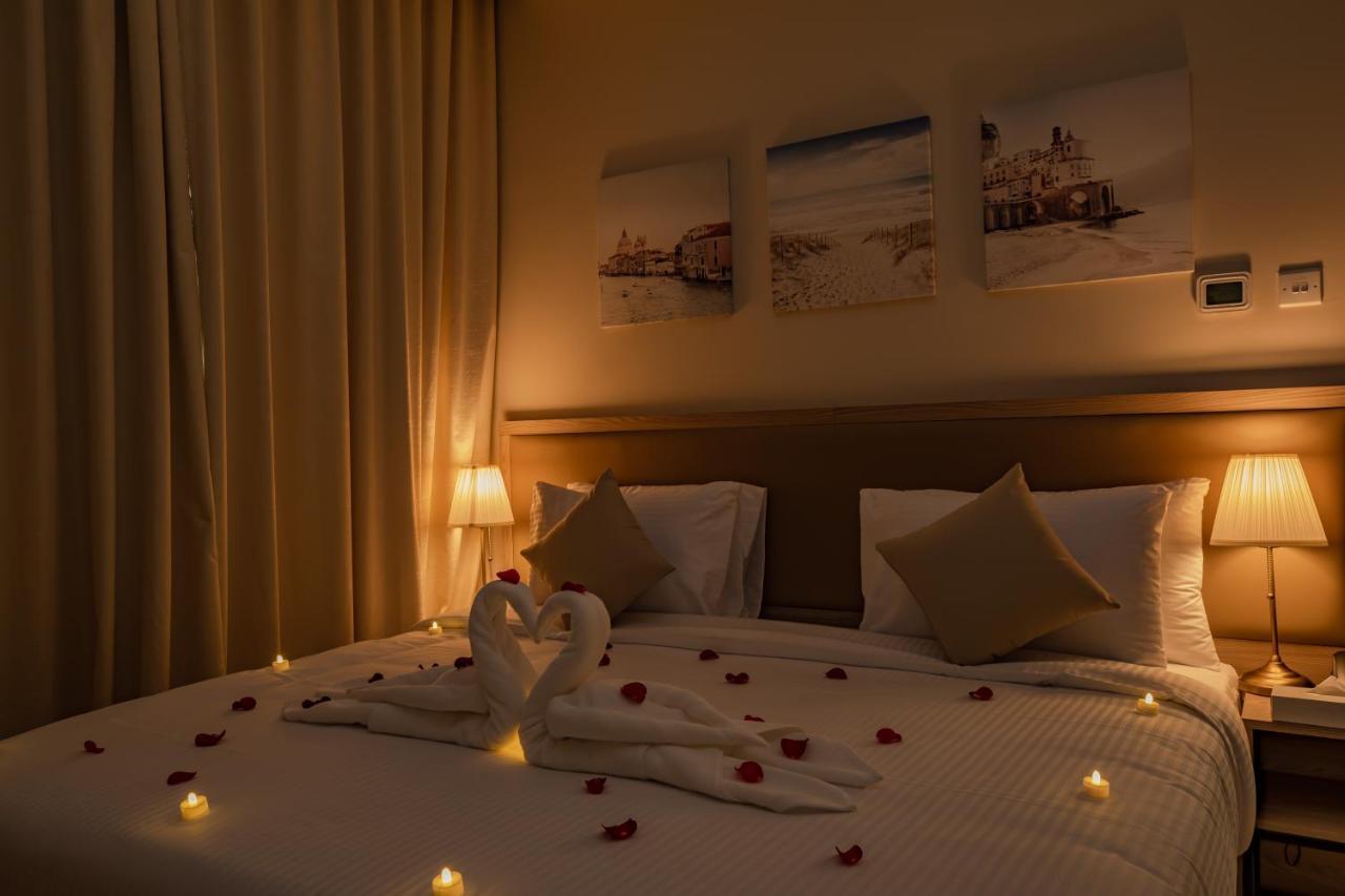 الفجيرة Platinum Coast Hotel Apartments المظهر الخارجي الصورة A bedroom at the hotel